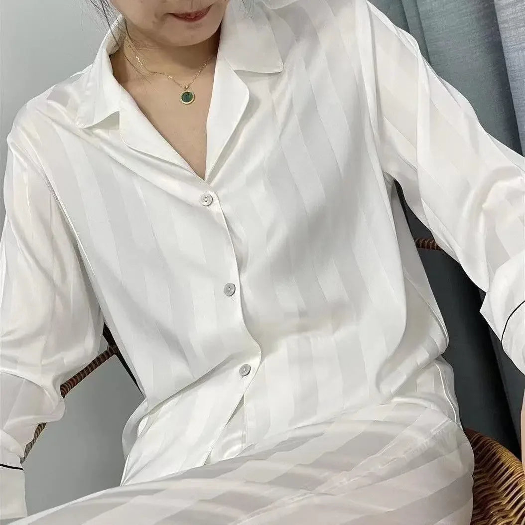 Pijama Acetinado Plus Size® •