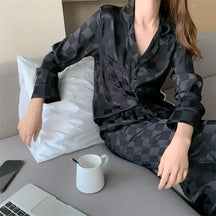Pijama Acetinado Plus Size® •
